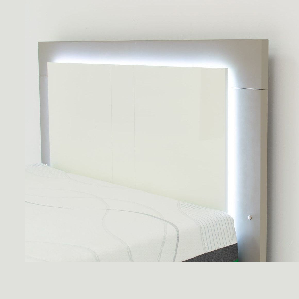 Patricia Queen Bed