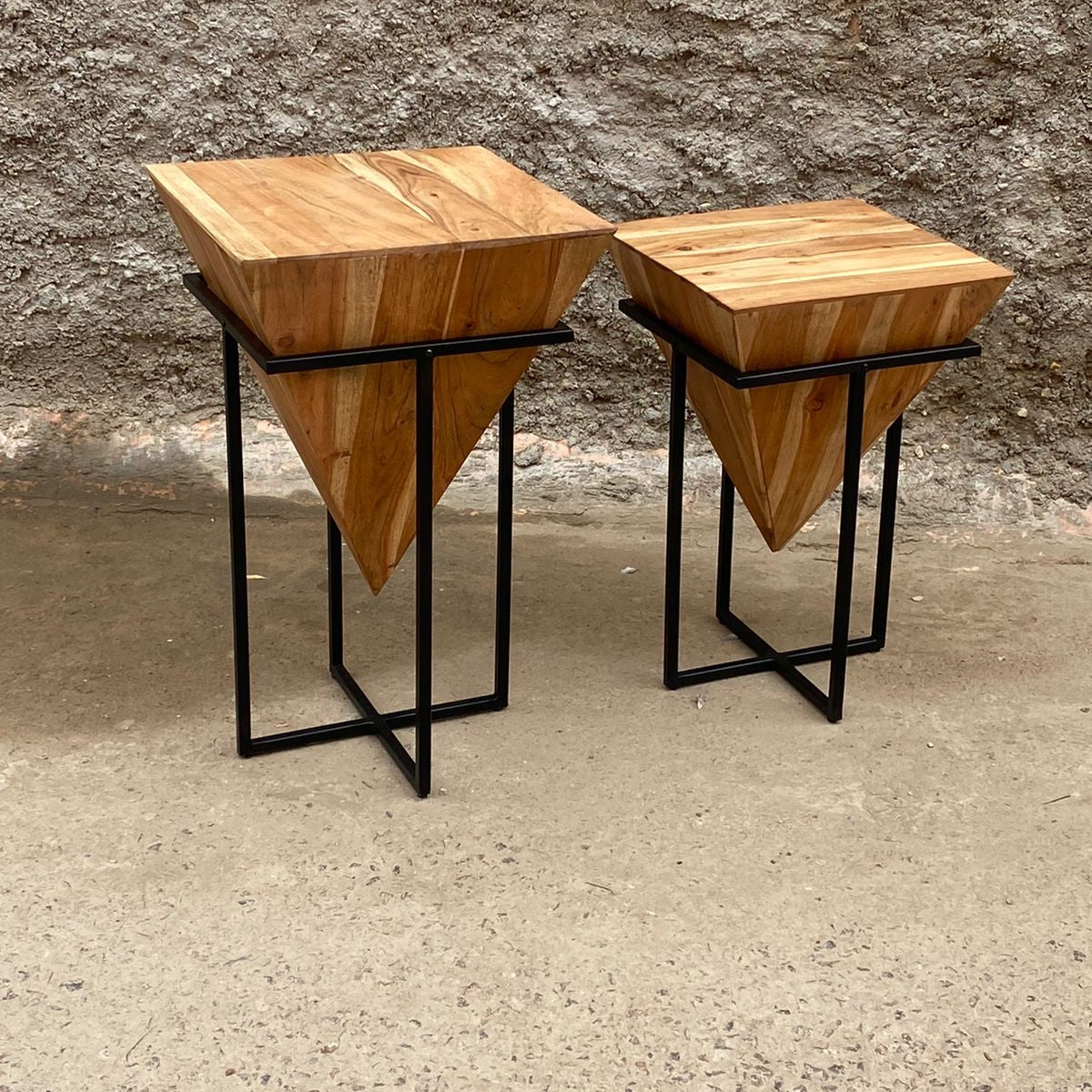 MOHAN INVERTED PYRAMID NATURAL SIDE TABLE
