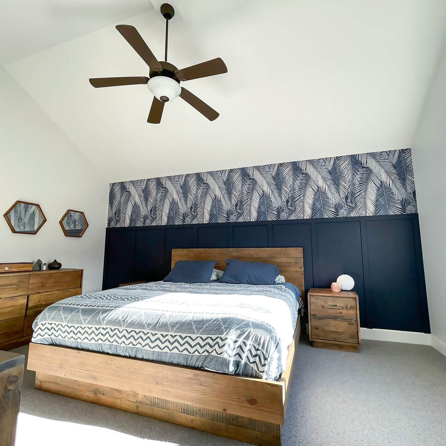 Dovian Queen Bed - Dark Driftwood