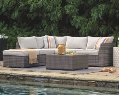 Cherry Point 4-piece Outdoor Sectional Set