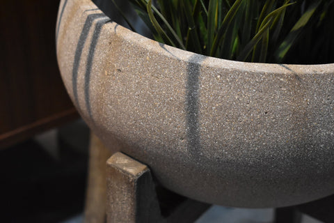 Patio Large Standing Urn - Brown Stone