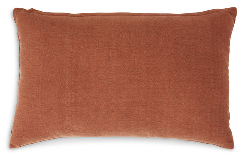 Dovinton Pillow (Set of 4)