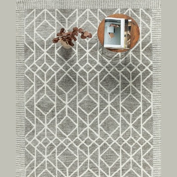 Madon Machine Woven Rug - Grey / Ivory