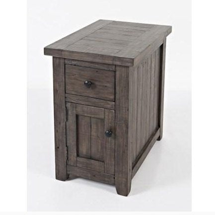 Madison County Chairside Table